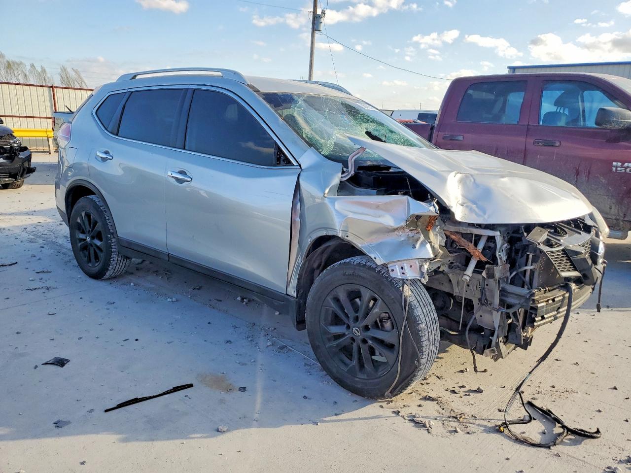 2016 NISSAN ROGUE SV photo 4
