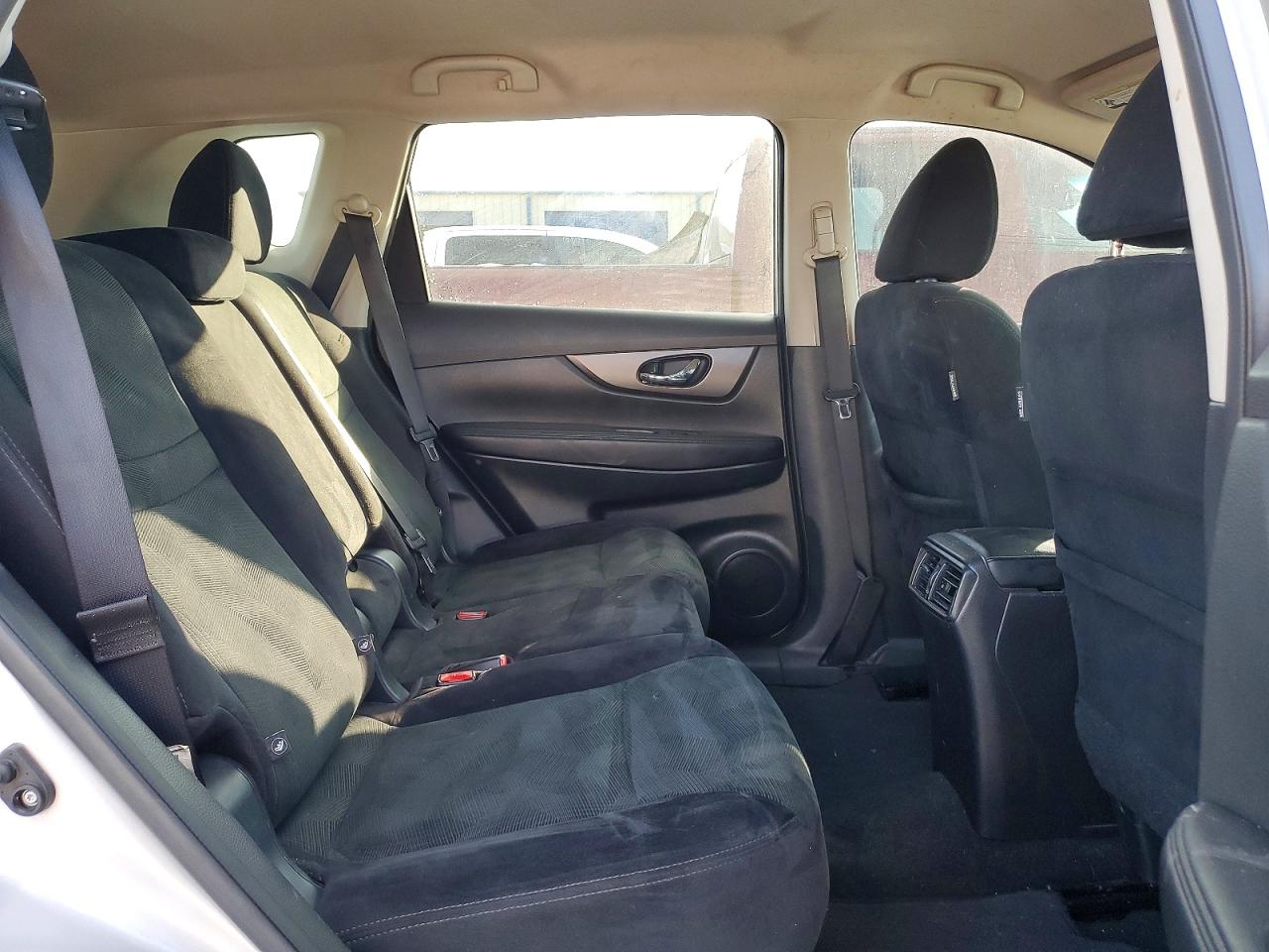 2016 NISSAN ROGUE SV photo 11