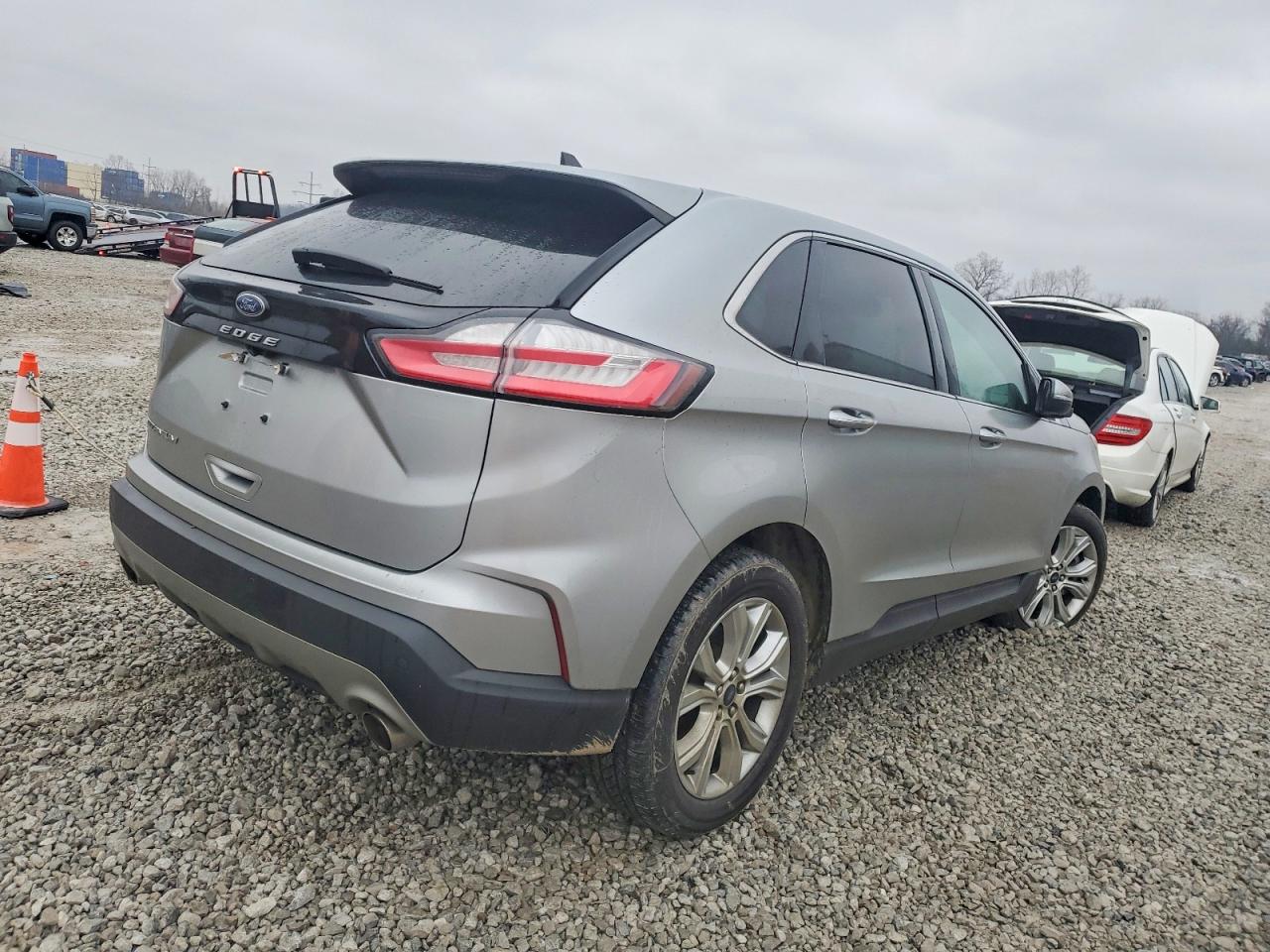 2021 FORD EDGE TITANIUM photo 3