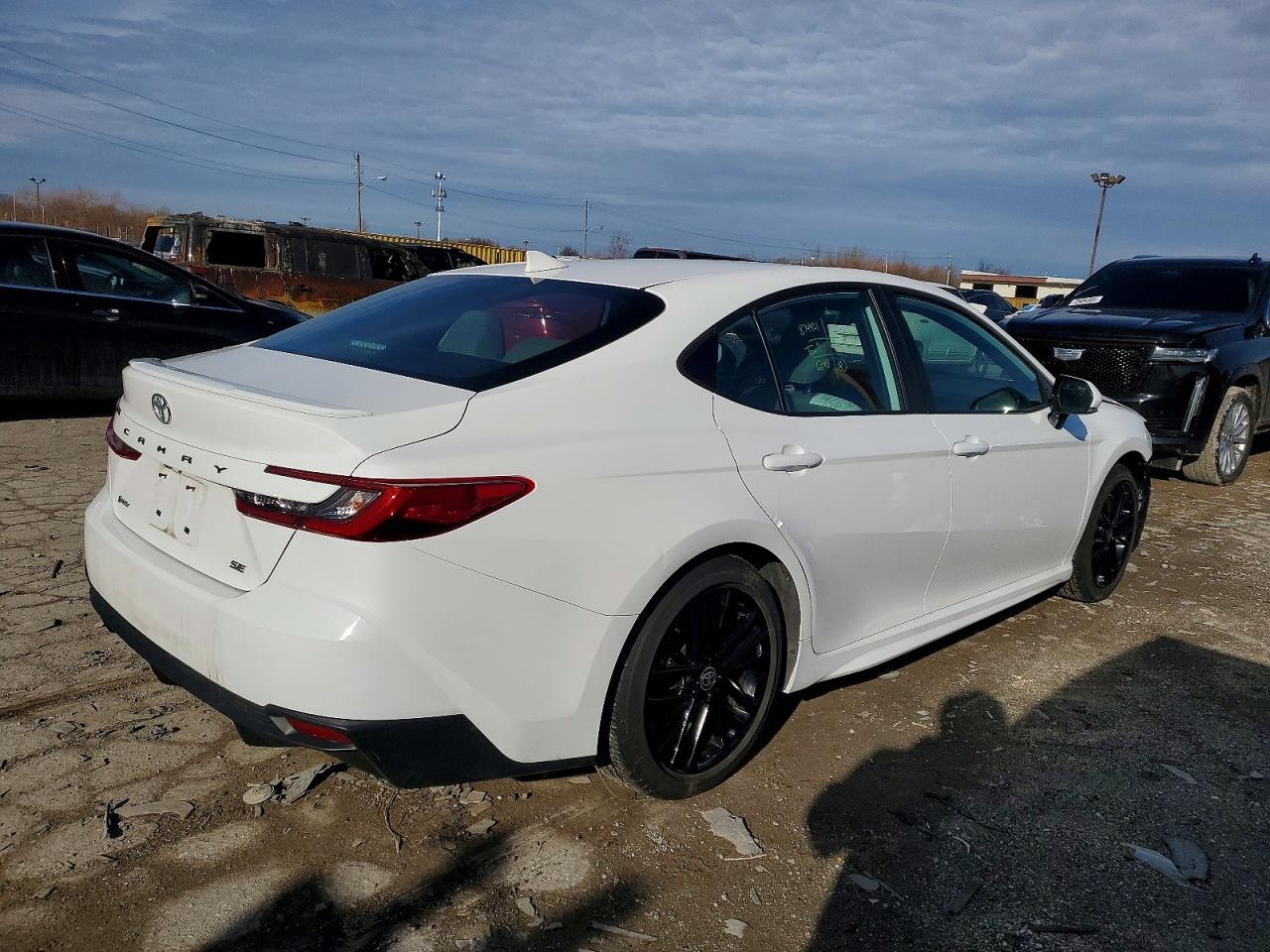 2025 TOYOTA CAMRY XSE photo 3