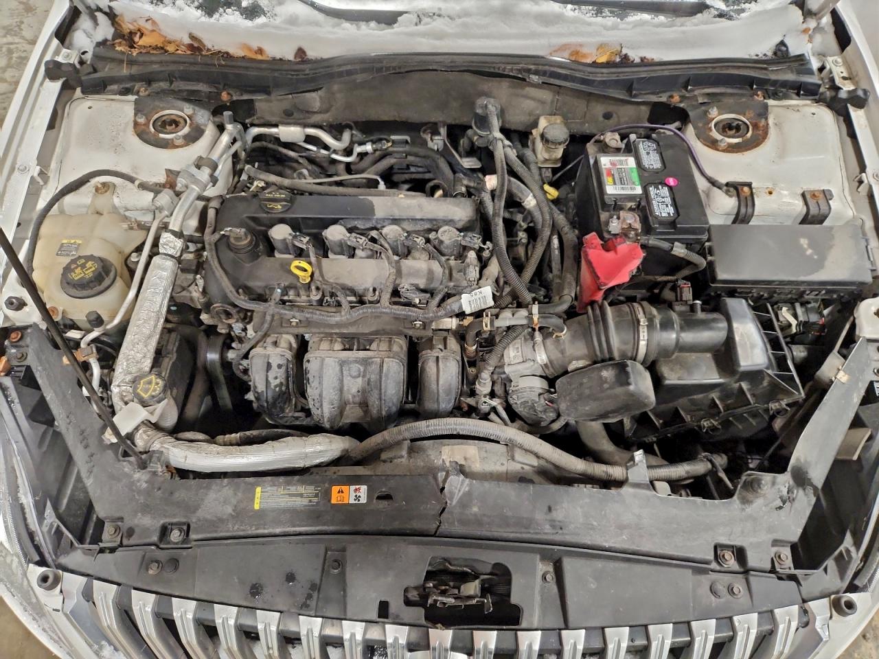 2010 MERCURY MILAN photo 11