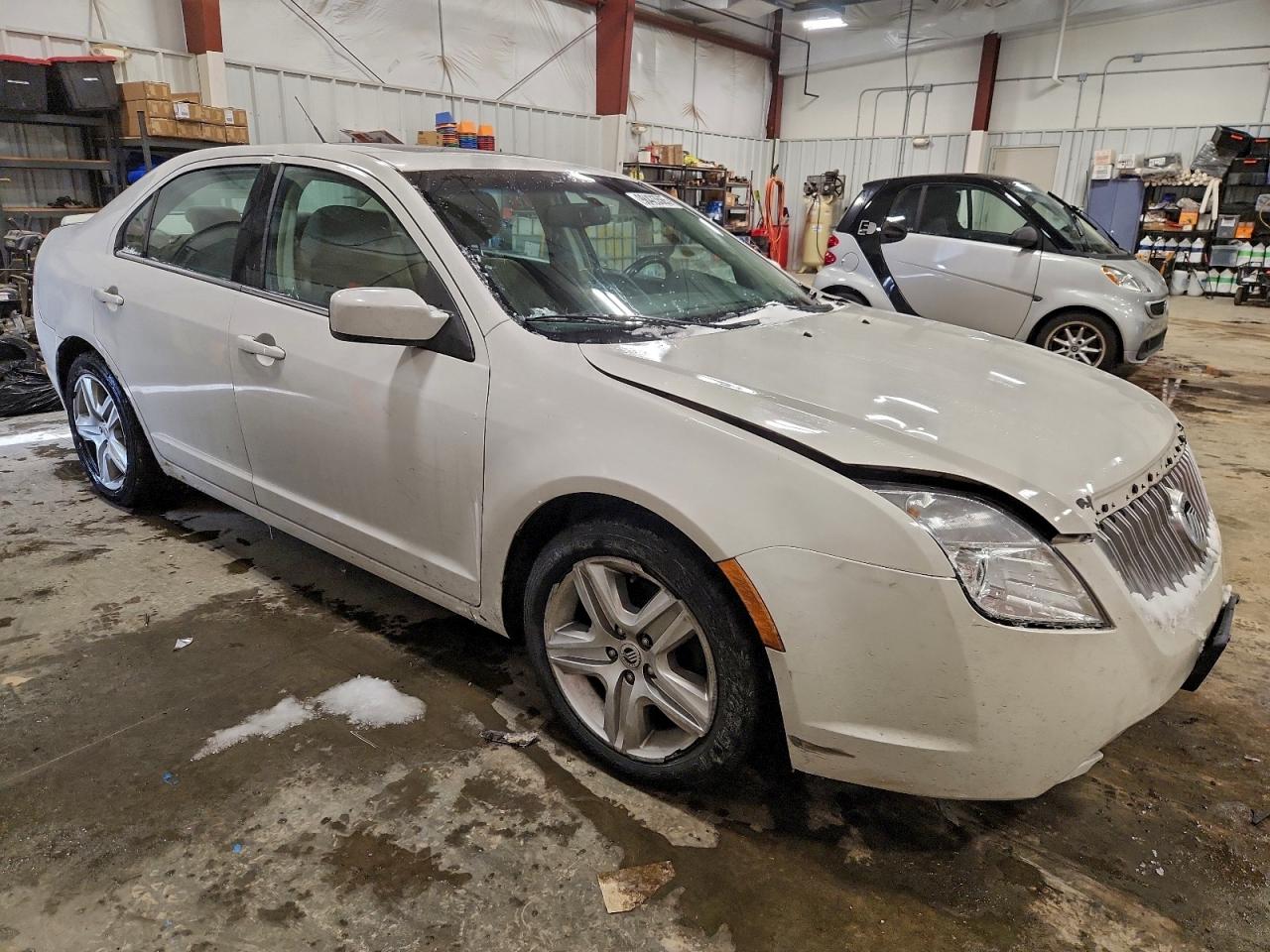 2010 MERCURY MILAN photo 4