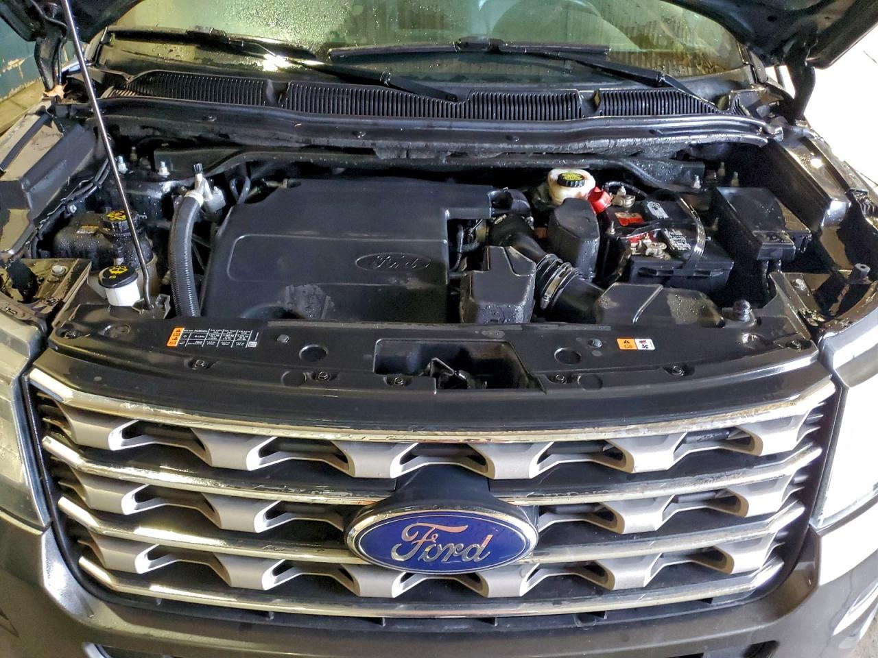 2017 FORD EXPLORER XLT photo 12