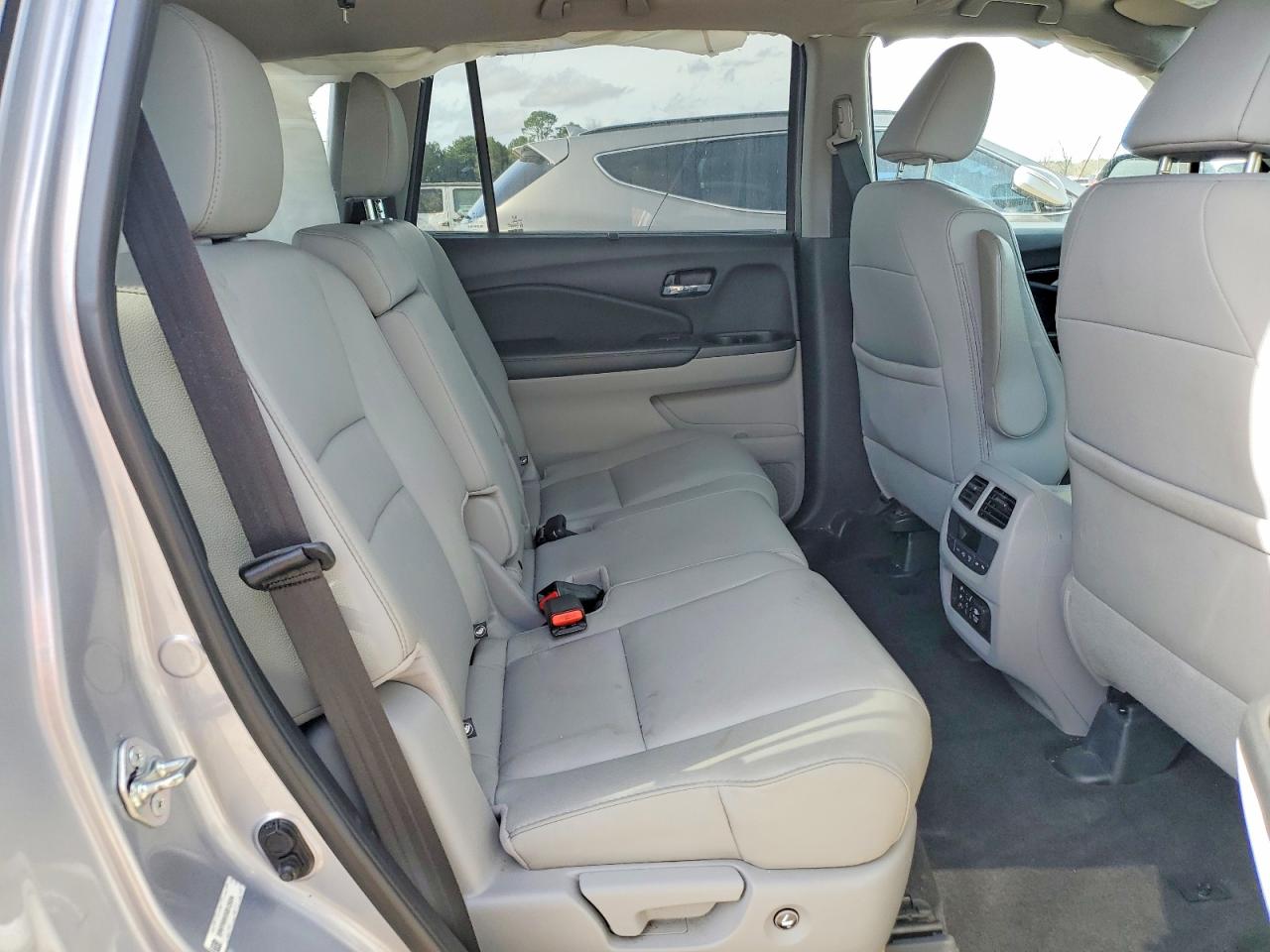 2016 HONDA PILOT TOURING photo 11