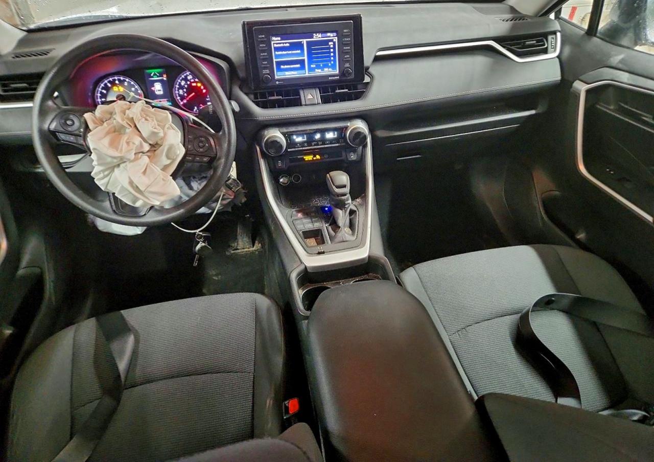 2021 TOYOTA RAV4 LE photo 8