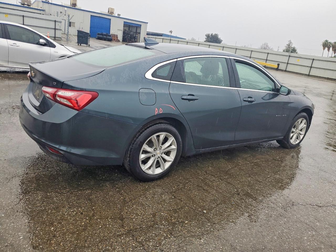 2020 CHEVROLET MALIBU LT photo 3