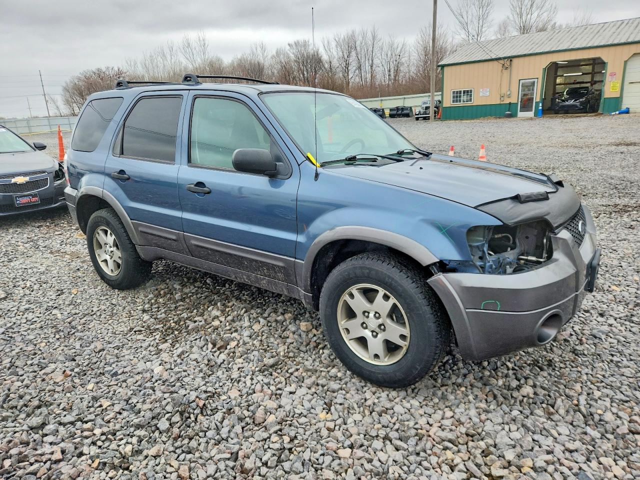 2005 FORD ESCAPE XLT photo 4