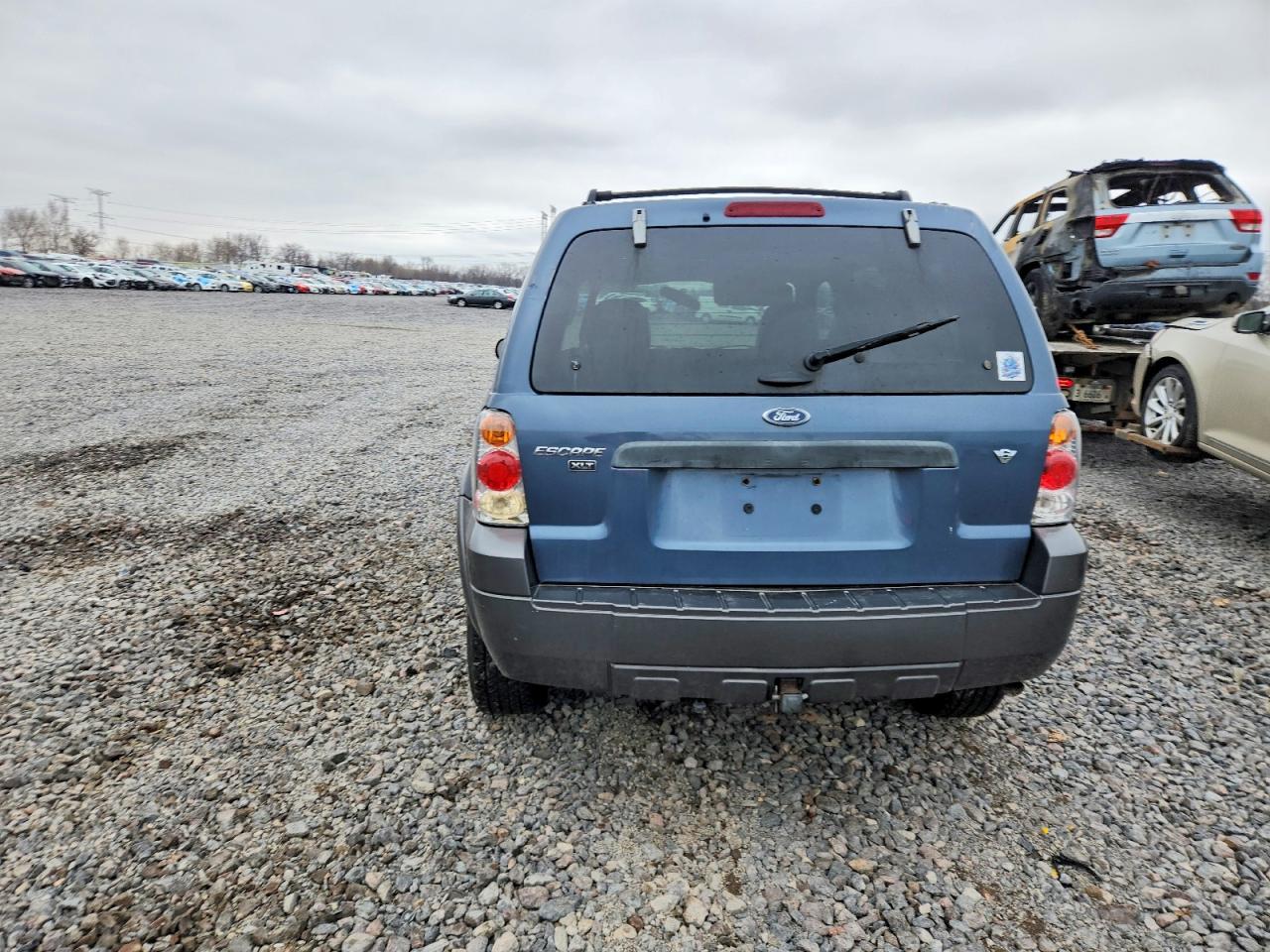 2005 FORD ESCAPE XLT photo 6