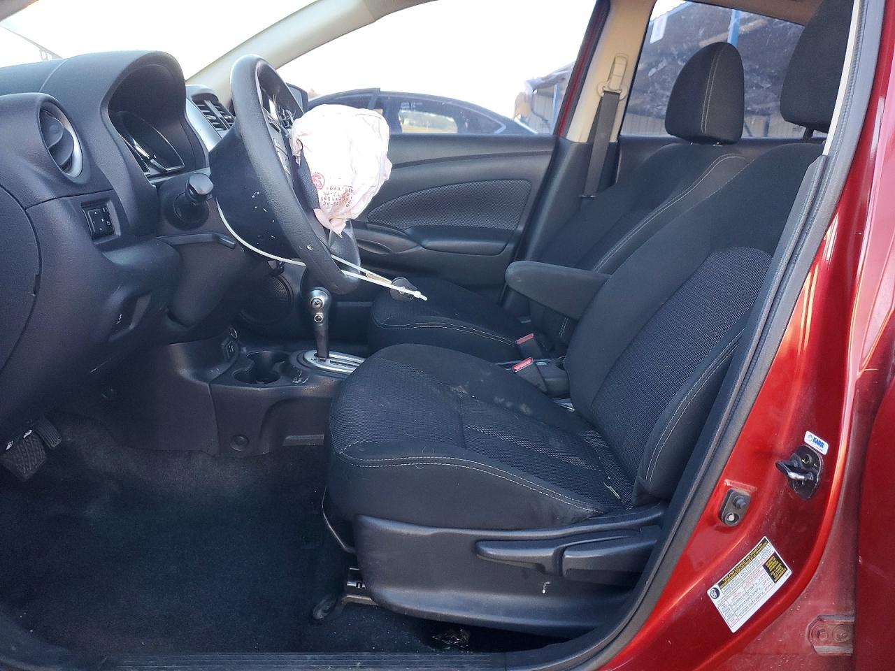 2018 NISSAN VERSA SV photo 19