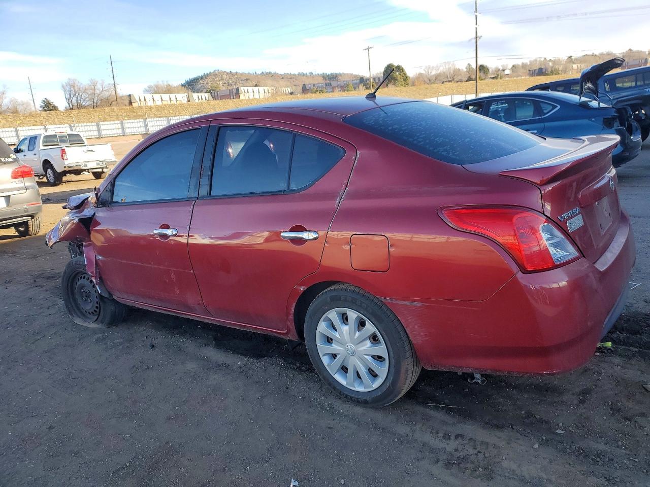 2018 NISSAN VERSA SV photo 4