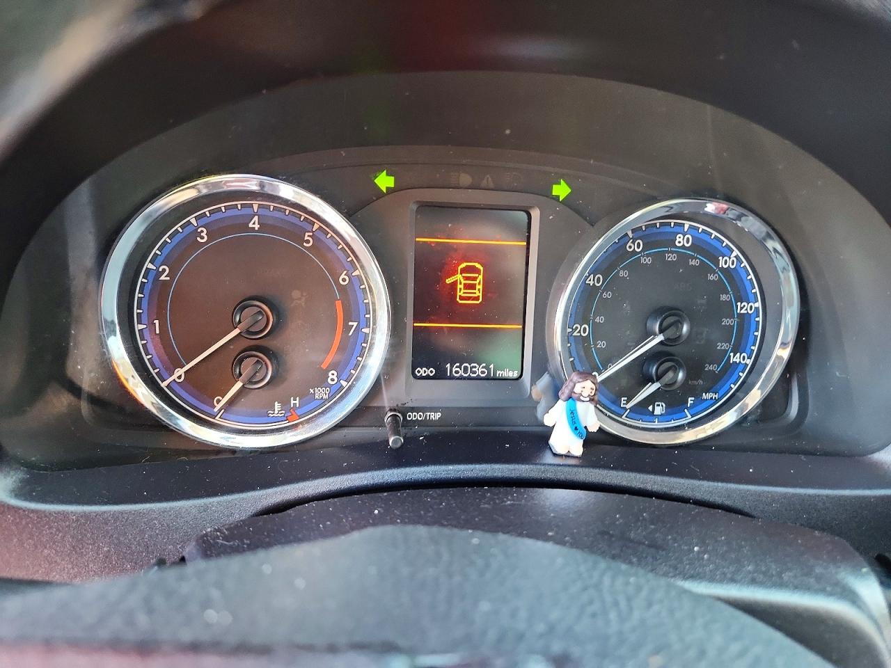 2018 TOYOTA COROLLA L photo 9