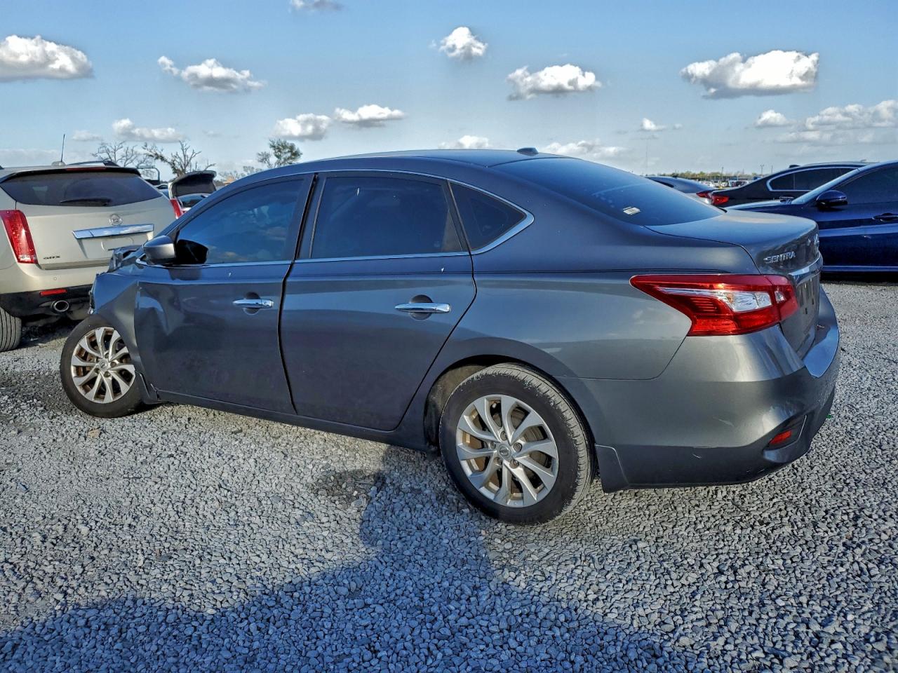 2018 NISSAN SENTRA S photo 2