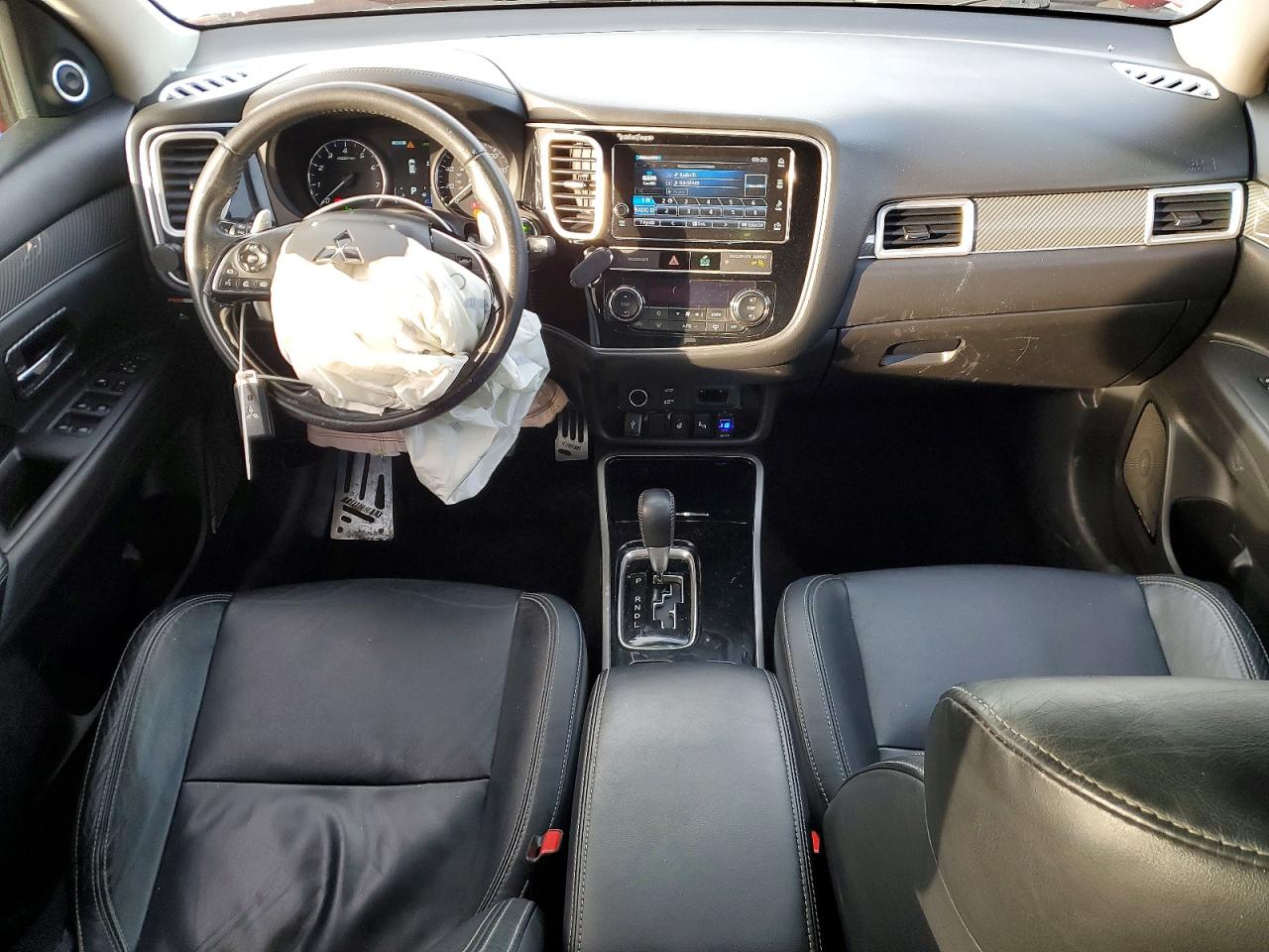 2019 MITSUBISHI OUTLANDER GT photo 8