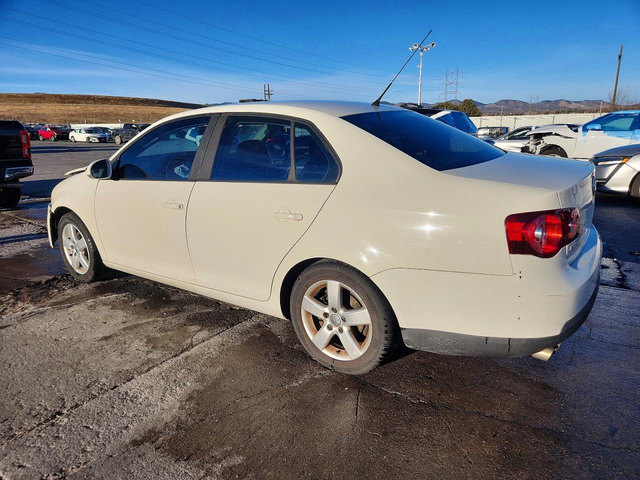 2008 VOLKSWAGEN JETTA S photo 3