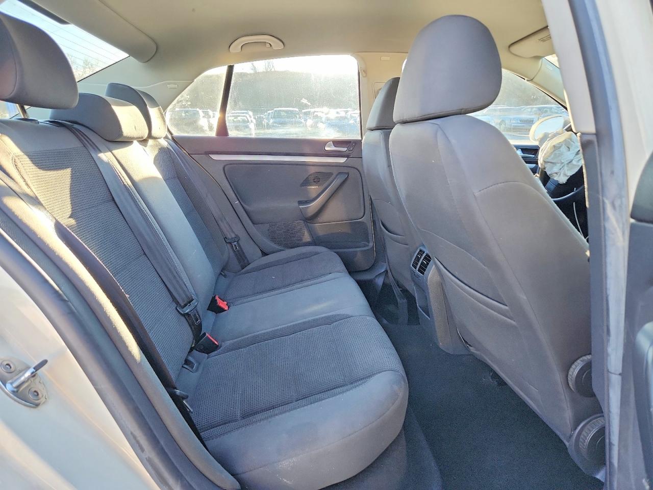 2008 VOLKSWAGEN JETTA S photo 19