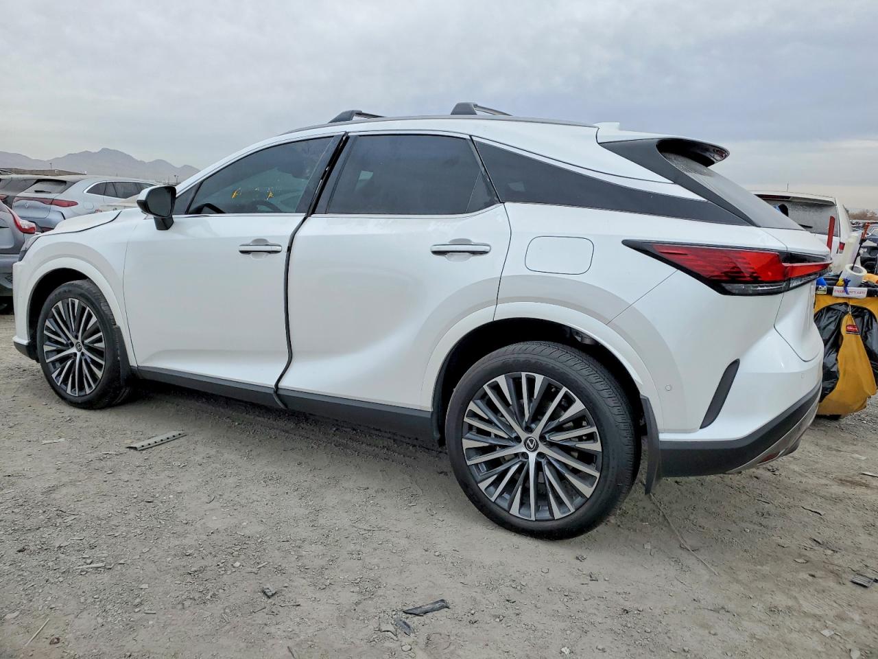 2025 LEXUS RX 350H BASE photo 4