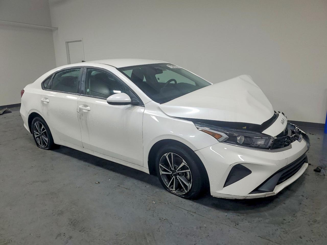 2024 KIA FORTE LX photo 10
