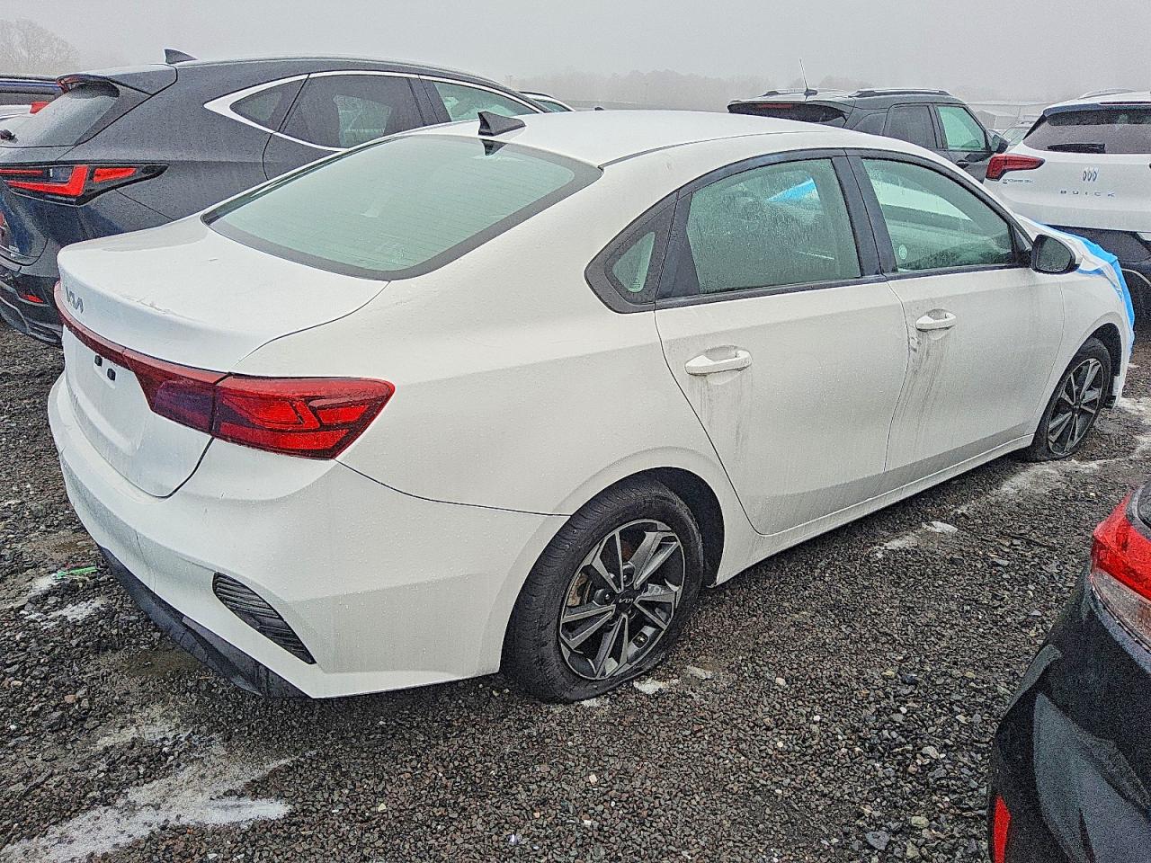 2024 KIA FORTE LX photo 7