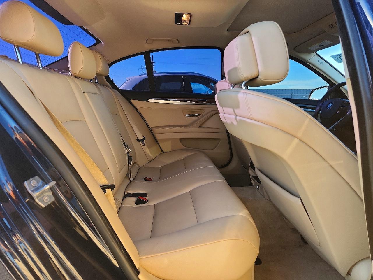 2013 BMW 528 XI photo 10