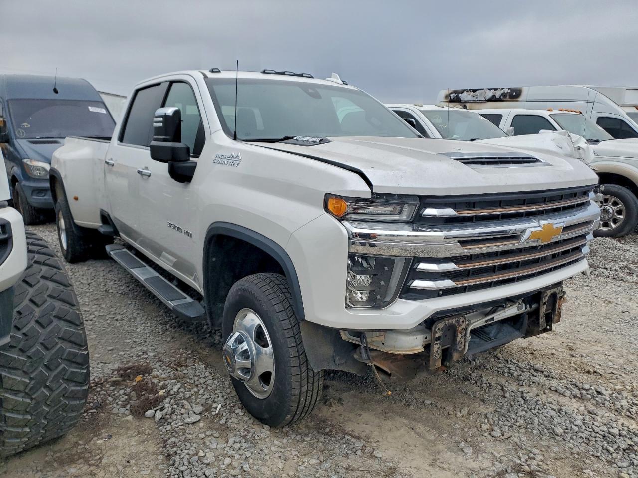 2020 CHEVROLET SILVERADO K3500 HIGH COUNTRY photo 4
