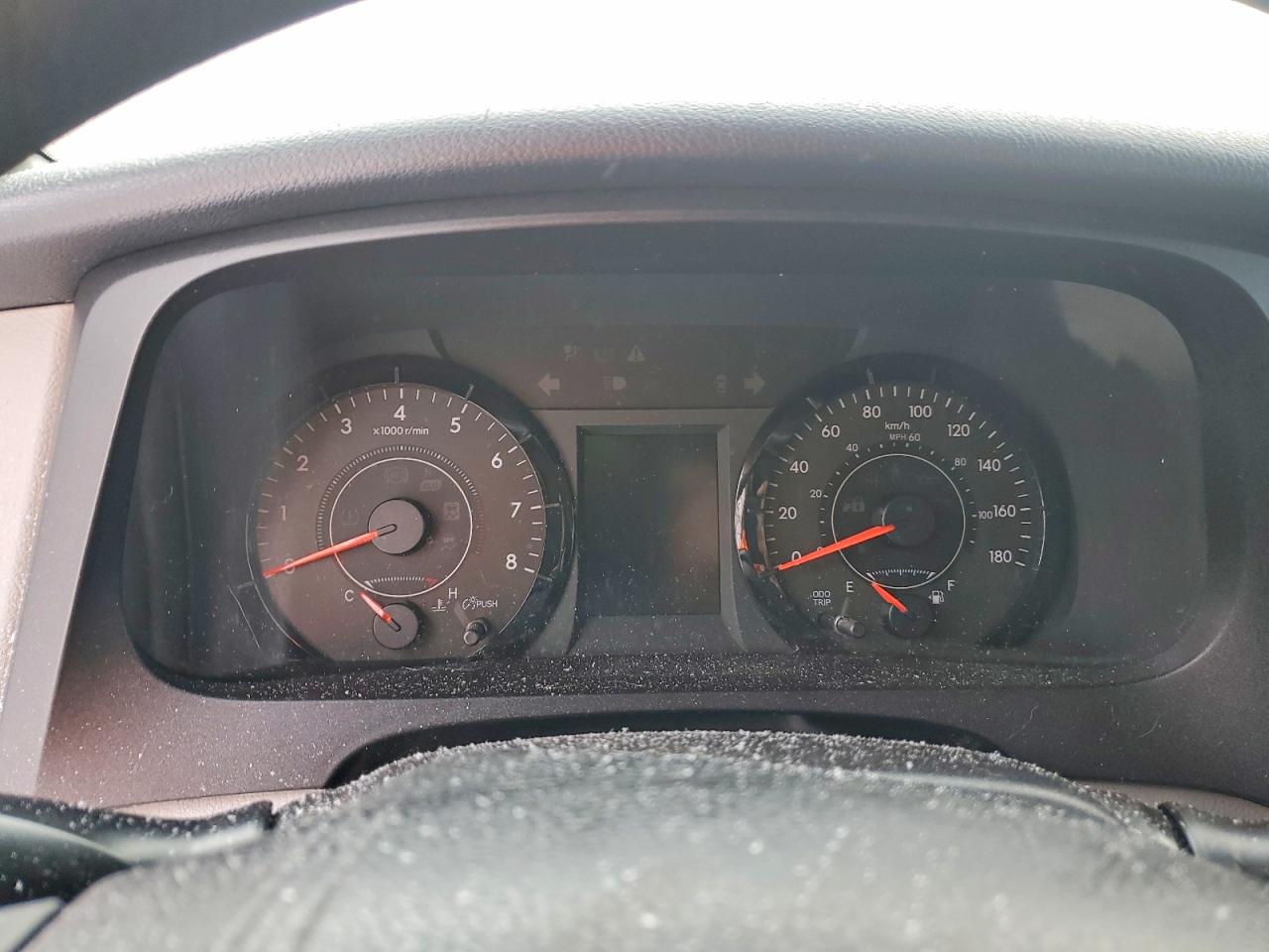 2015 TOYOTA SIENNA LE photo 17