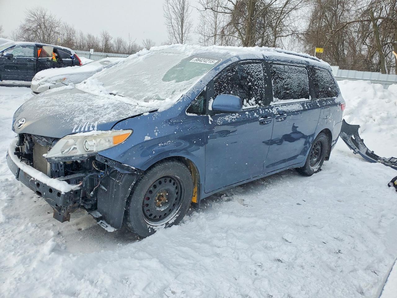 2015 TOYOTA SIENNA