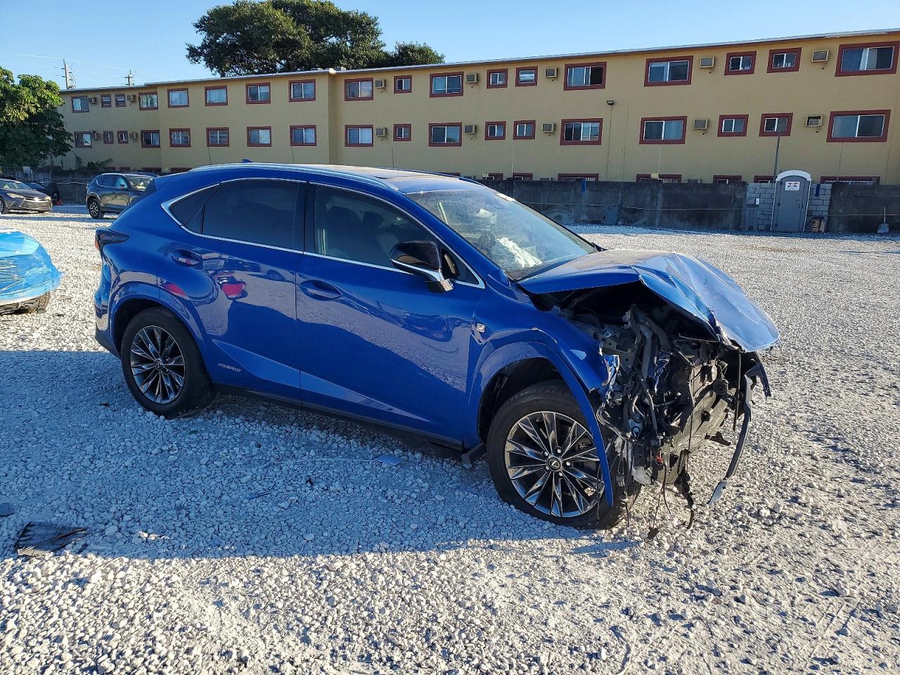2021 LEXUS NX 300H BASE photo 4