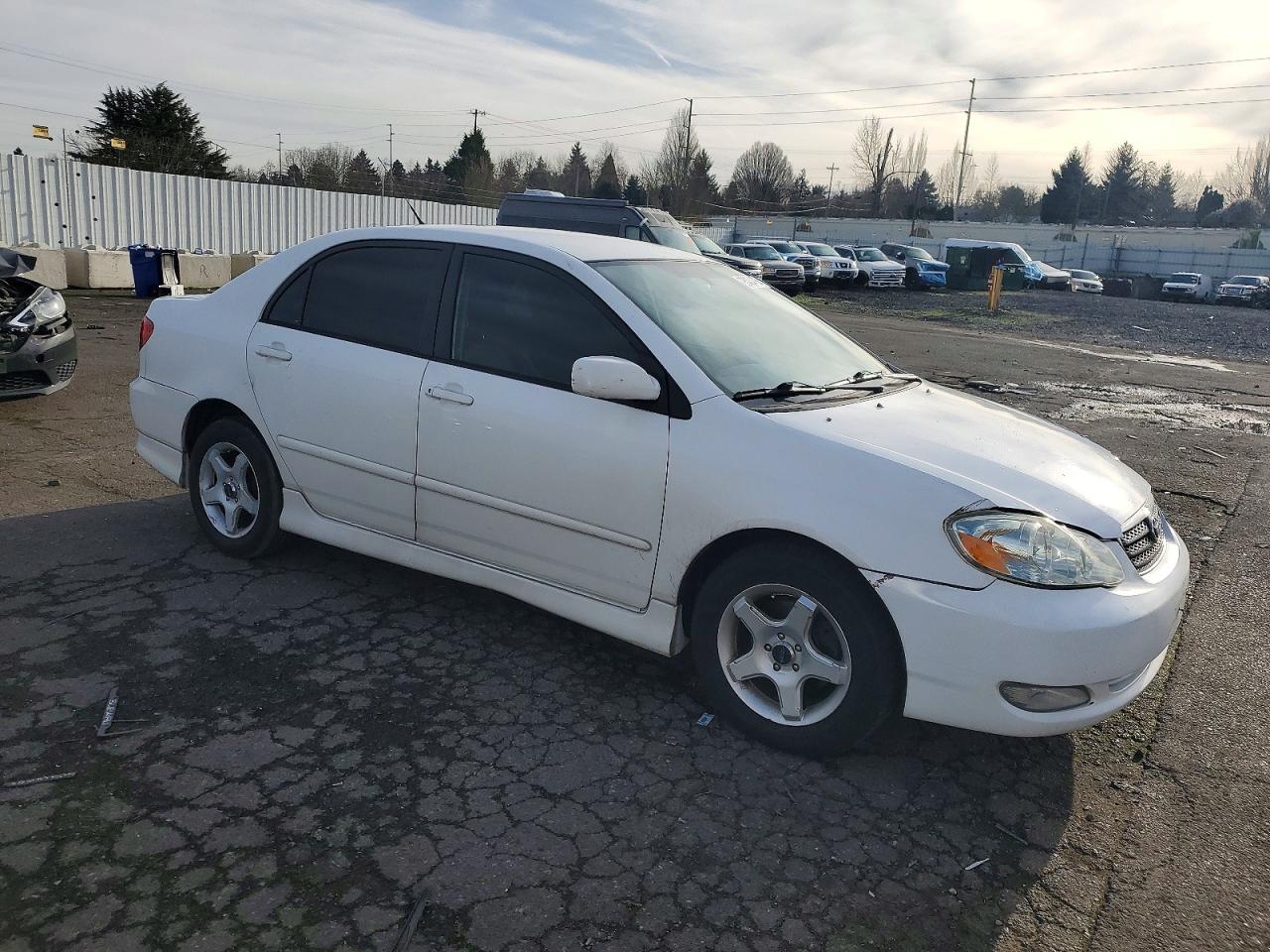 2005 TOYOTA COROLLA CE photo 4