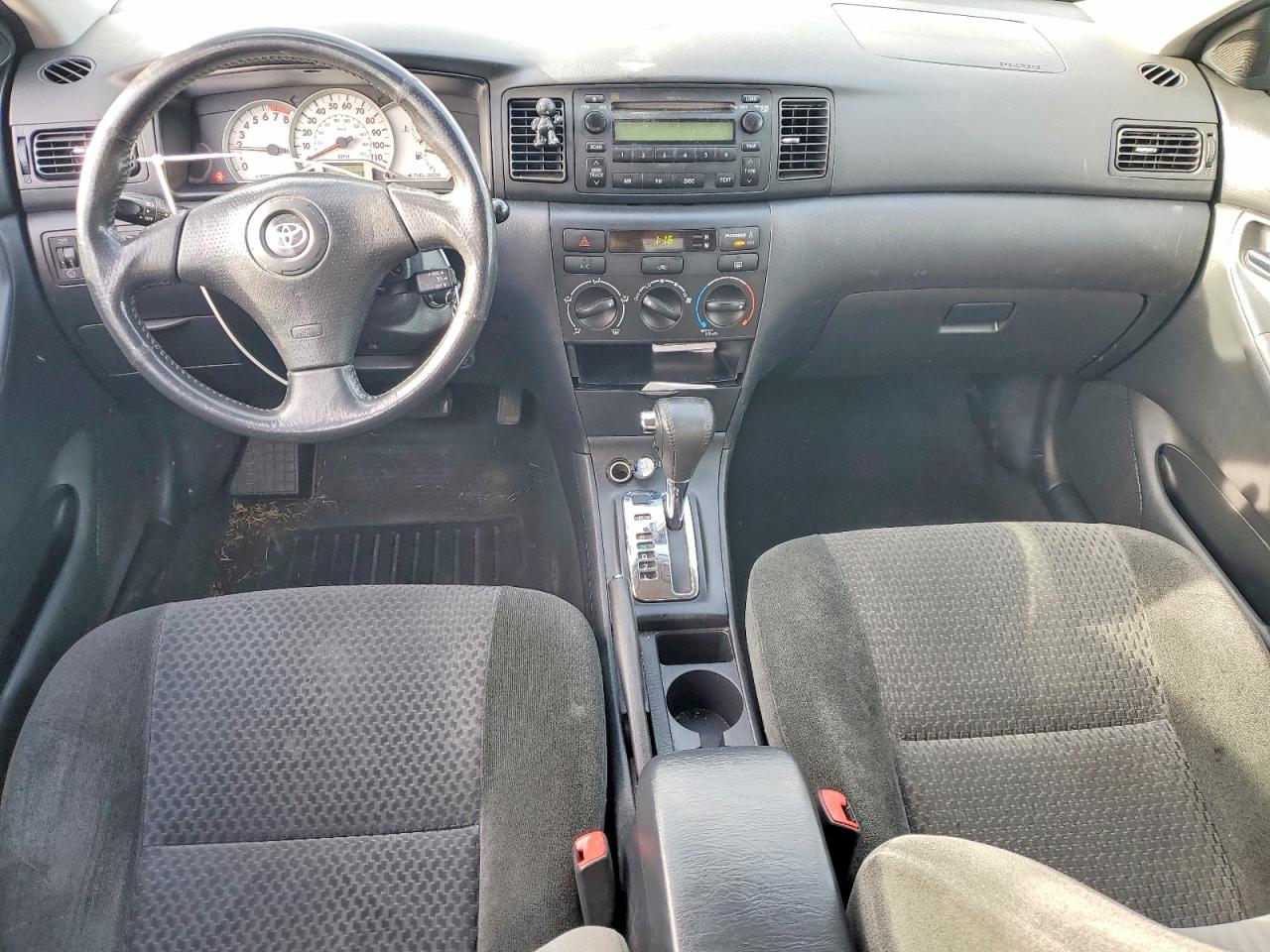 2005 TOYOTA COROLLA CE photo 8