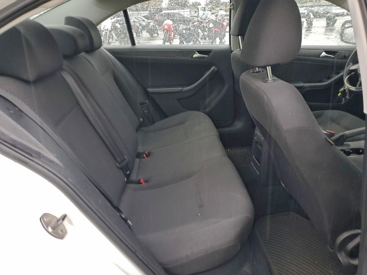2013 VOLKSWAGEN JETTA BASE photo 10