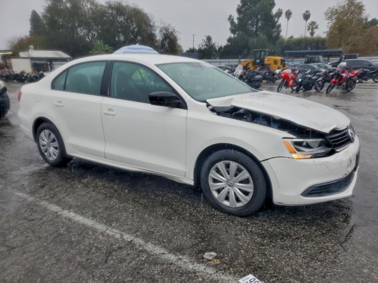 2013 VOLKSWAGEN JETTA BASE photo 4