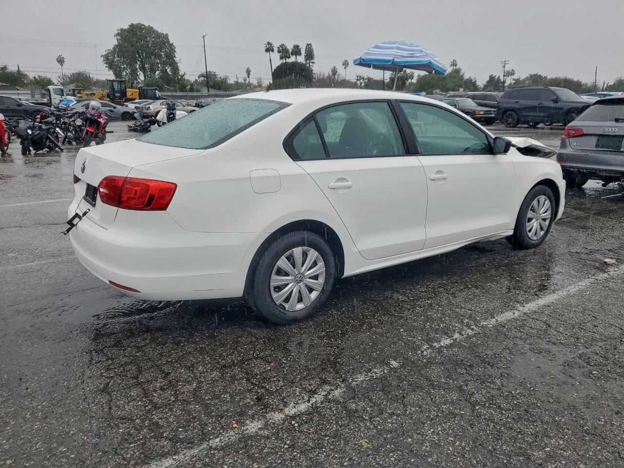 2013 VOLKSWAGEN JETTA BASE photo 3