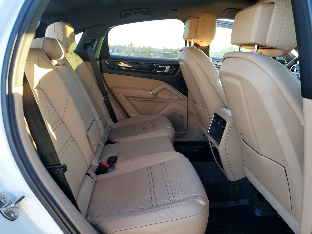 2022 PORSCHE CAYENNE COUPE photo 10