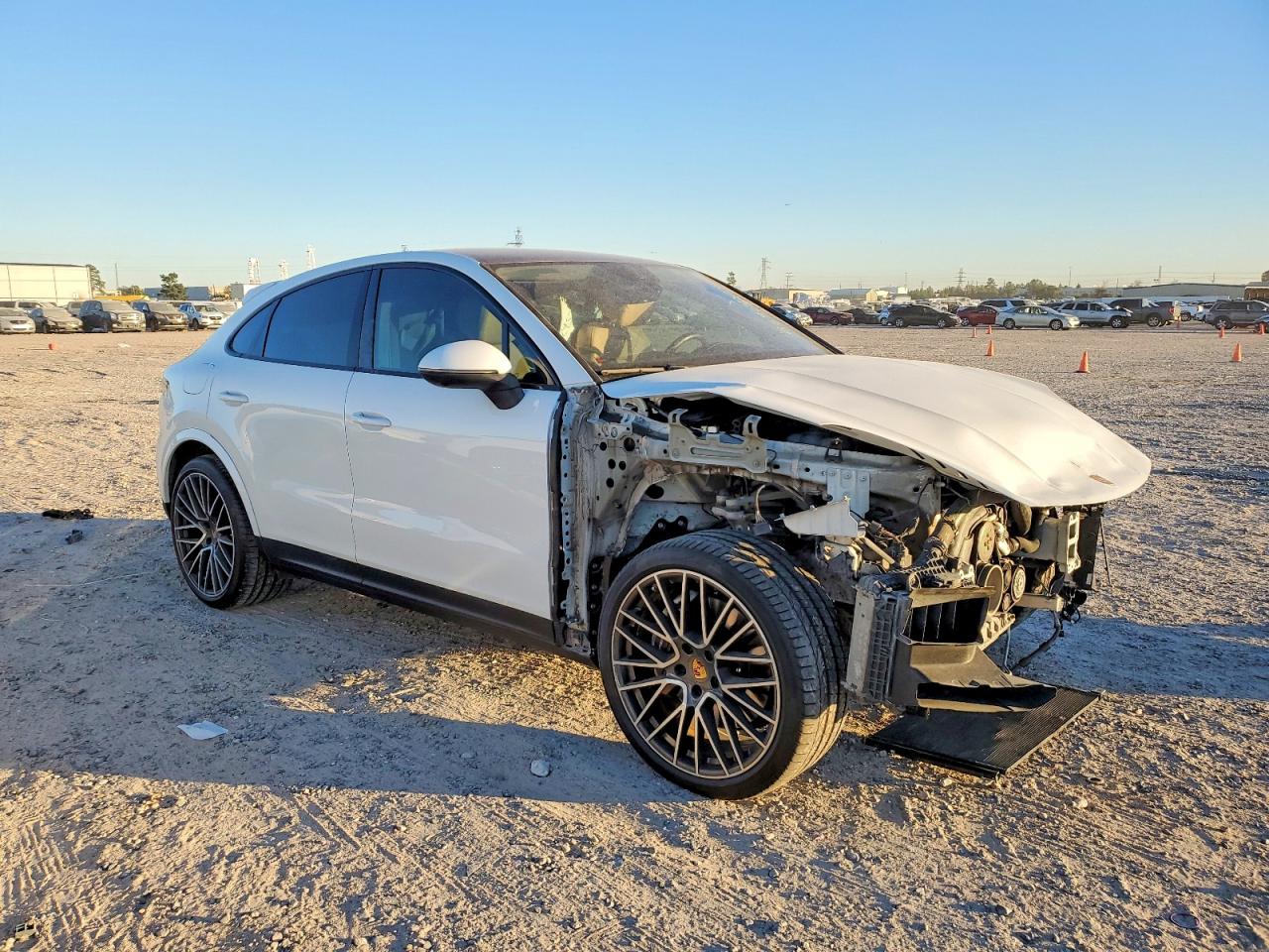 2022 PORSCHE CAYENNE COUPE photo 4