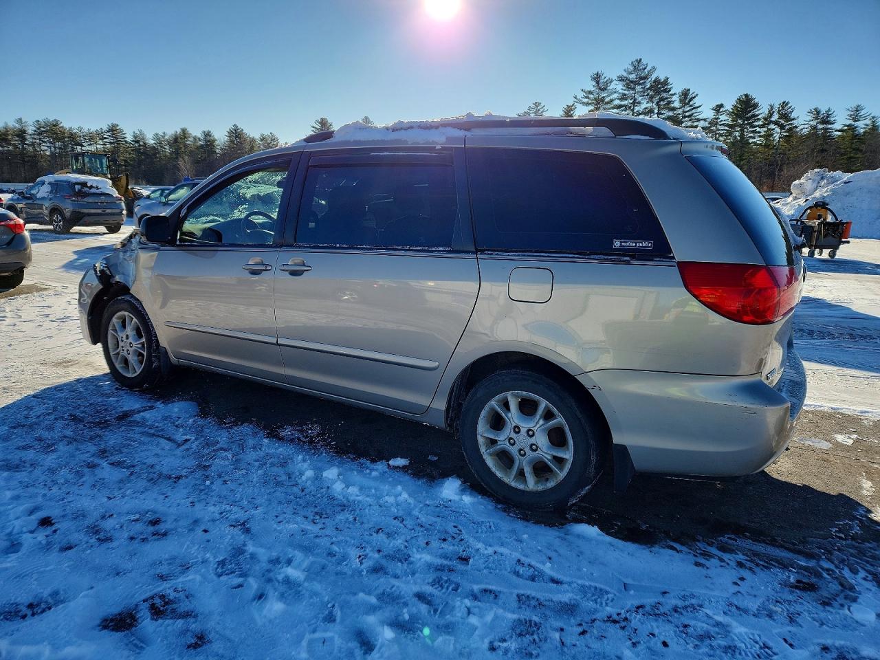 2006 TOYOTA SIENNA CE photo 2