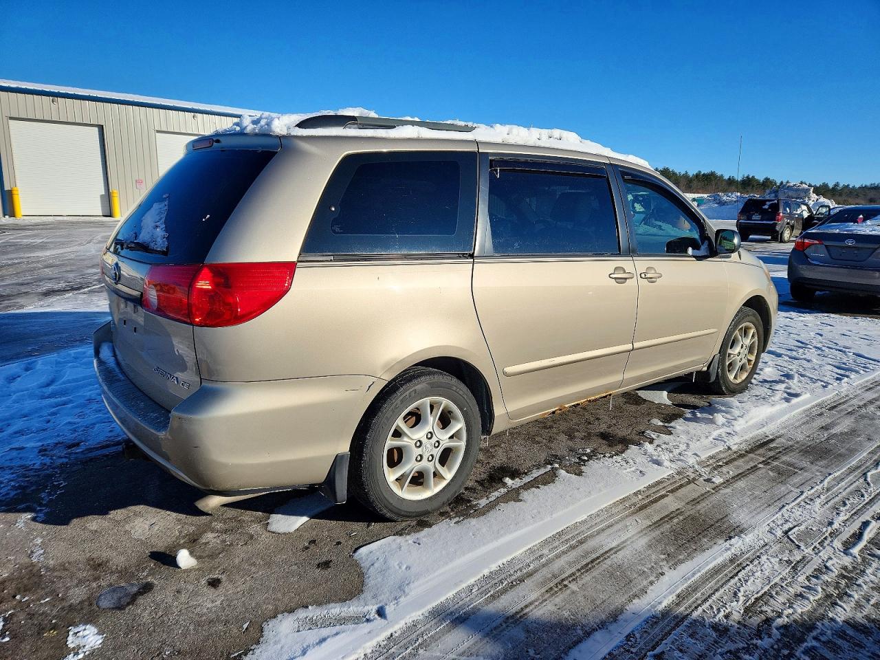 2006 TOYOTA SIENNA CE photo 3