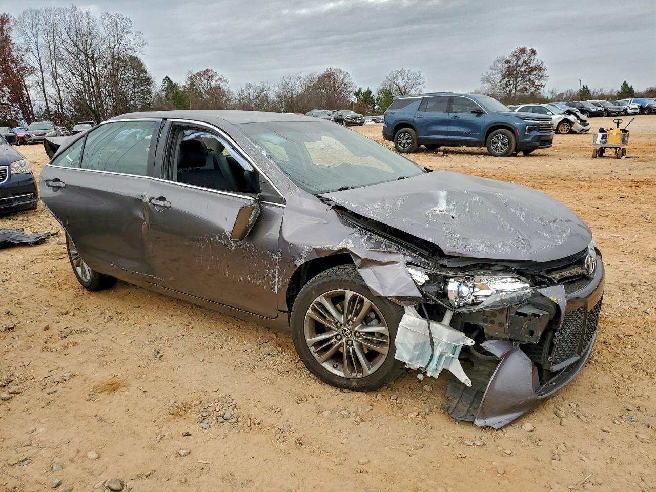 2015 TOYOTA CAMRY LE photo 7