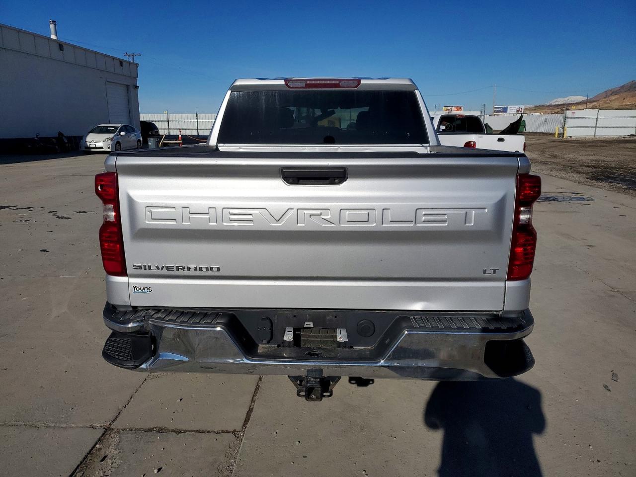 2020 CHEVROLET SILVERADO K1500 LT photo 16