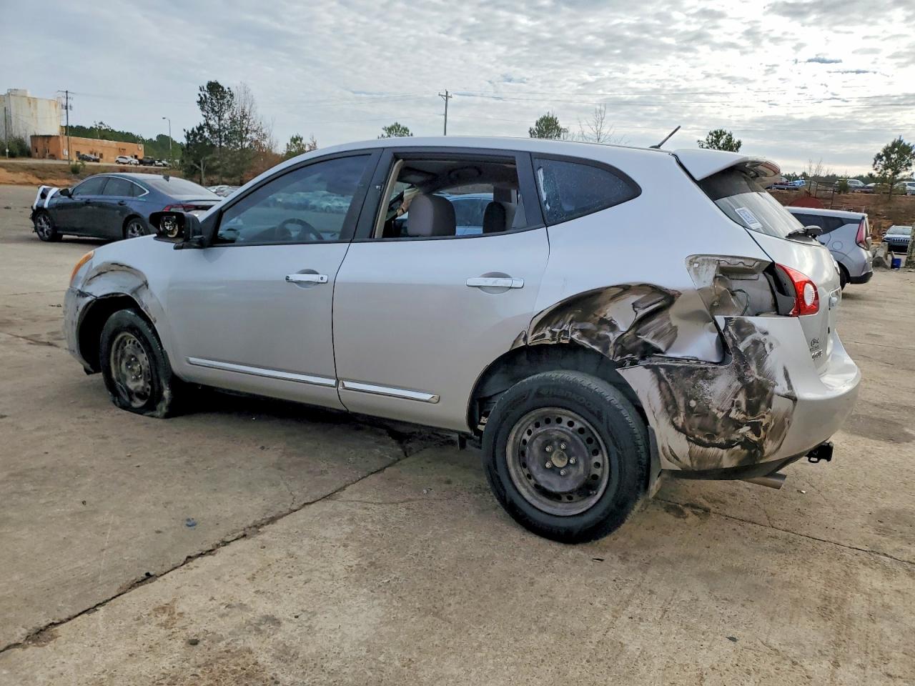 2011 NISSAN ROGUE S photo 3