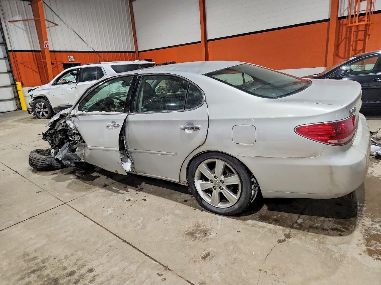 2005 LEXUS ES 330 photo 2