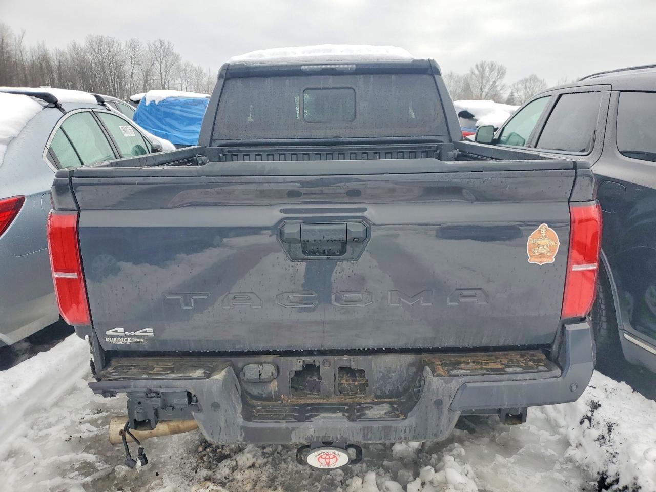 2025 TOYOTA TACOMA DOUBLE CAB photo 6