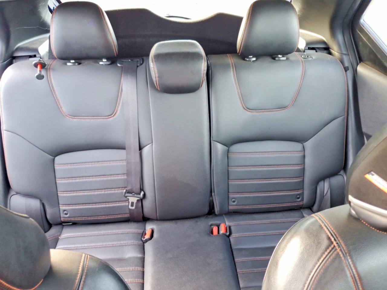 2019 NISSAN KICKS SR photo 19
