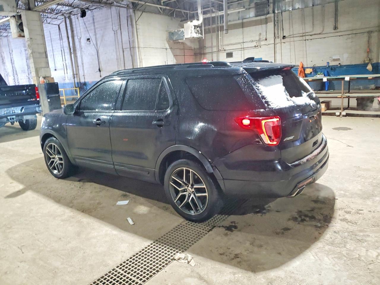 2017 FORD EXPLORER SPORT photo 4