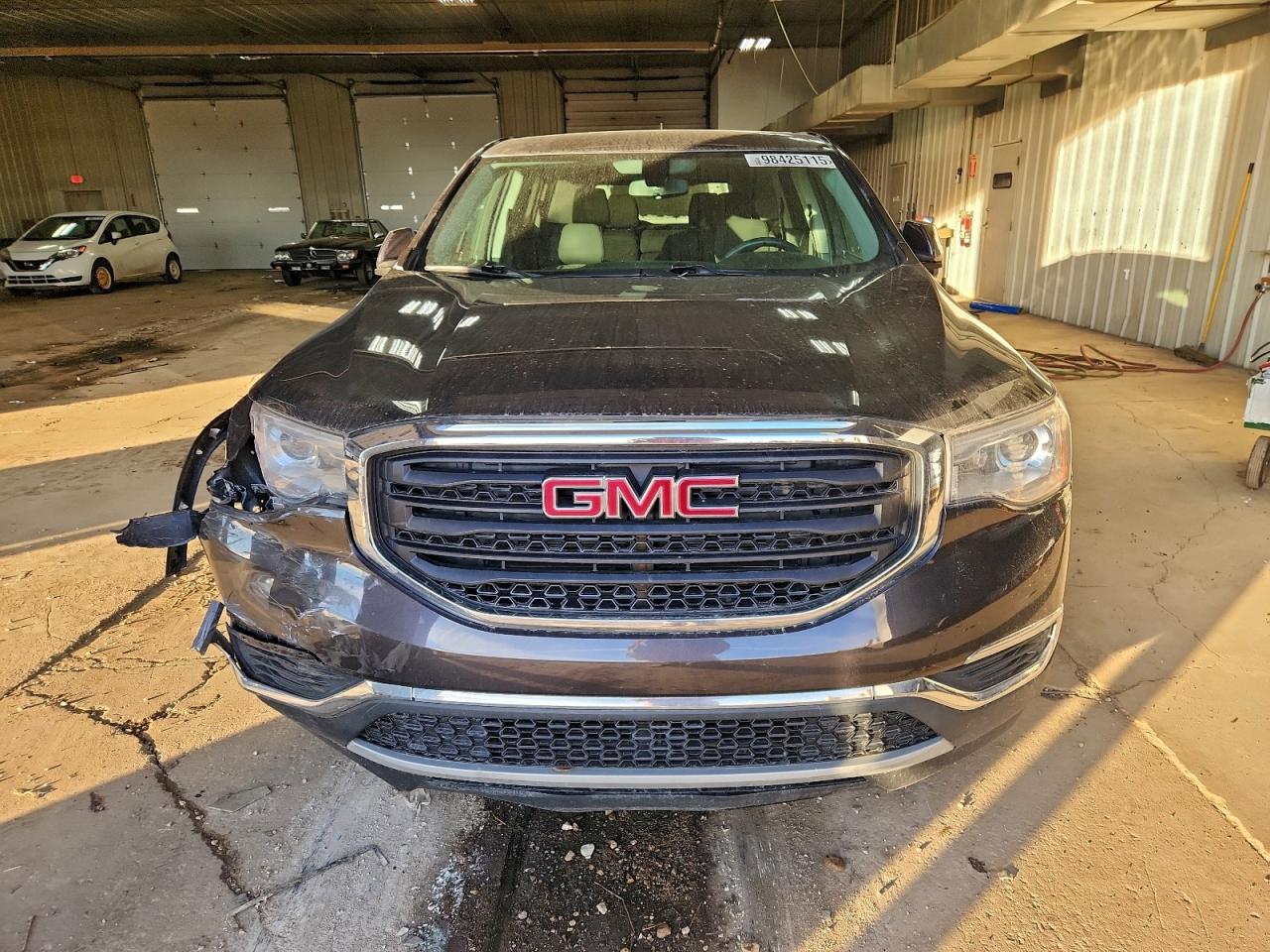 2017 GMC ACADIA SLE photo 5