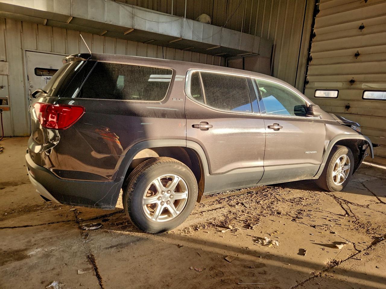 2017 GMC ACADIA SLE photo 3
