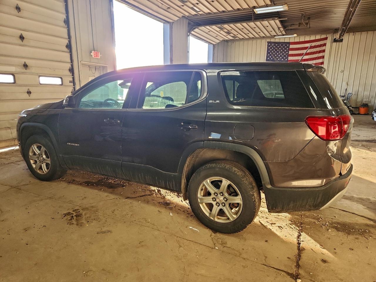 2017 GMC ACADIA SLE photo 2