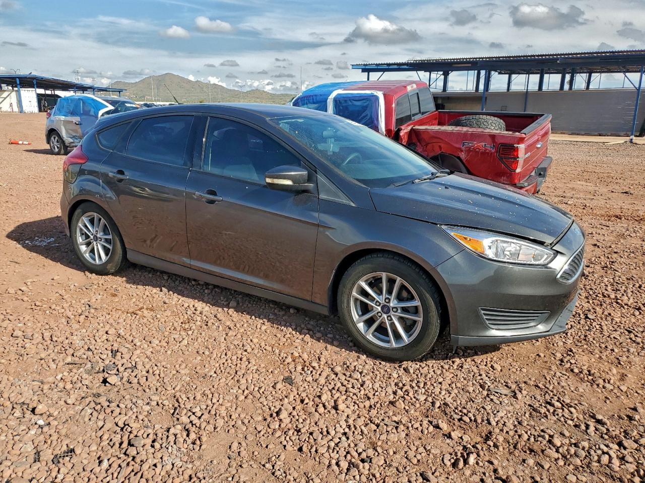 2015 FORD FOCUS SE photo 4
