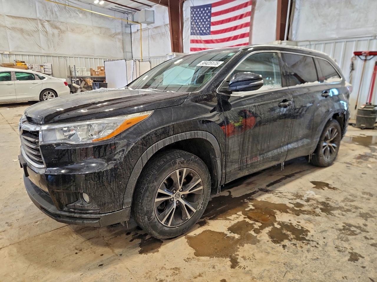 2016 TOYOTA HIGHLANDER