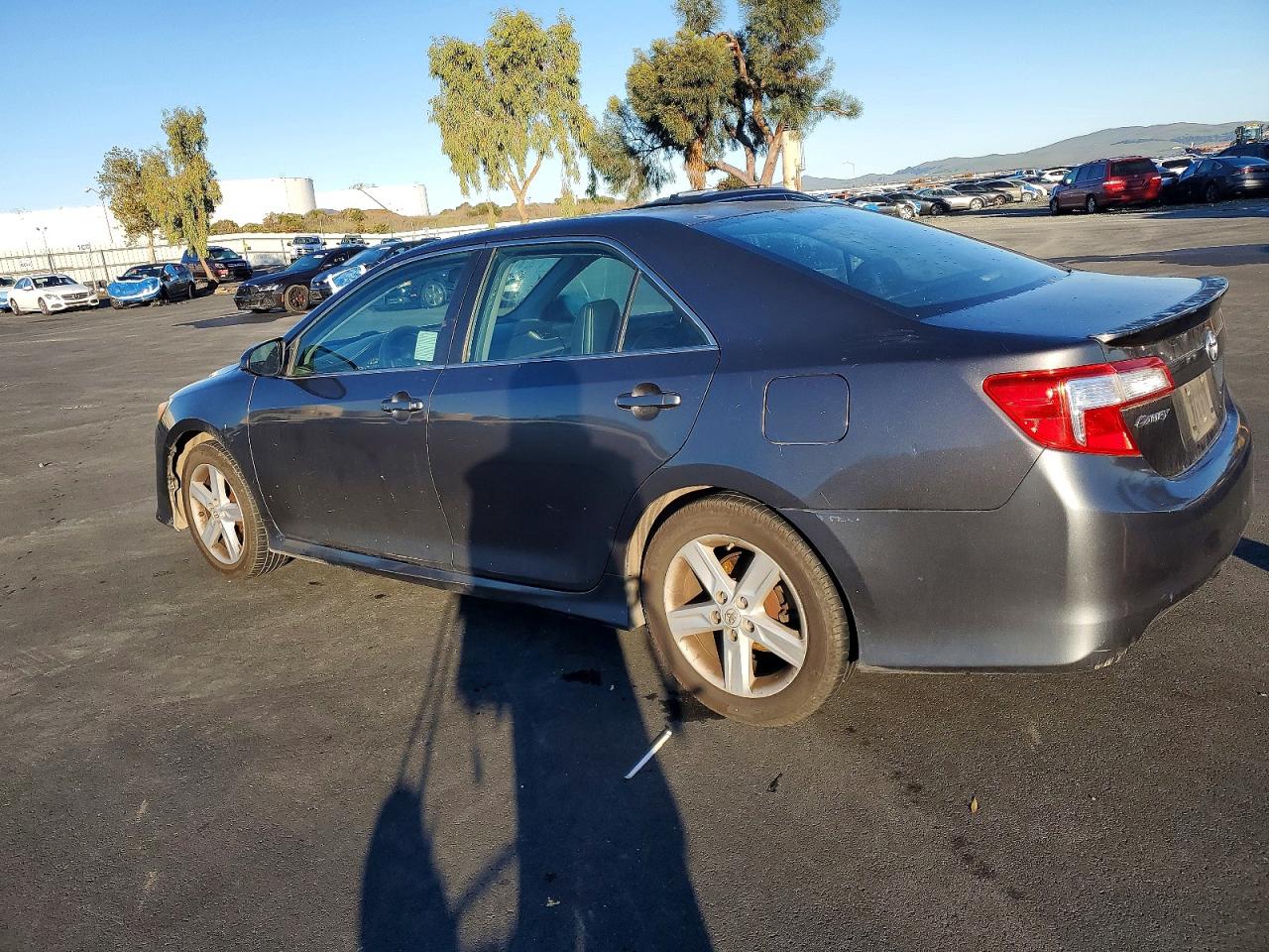 2013 TOYOTA CAMRY L photo 2