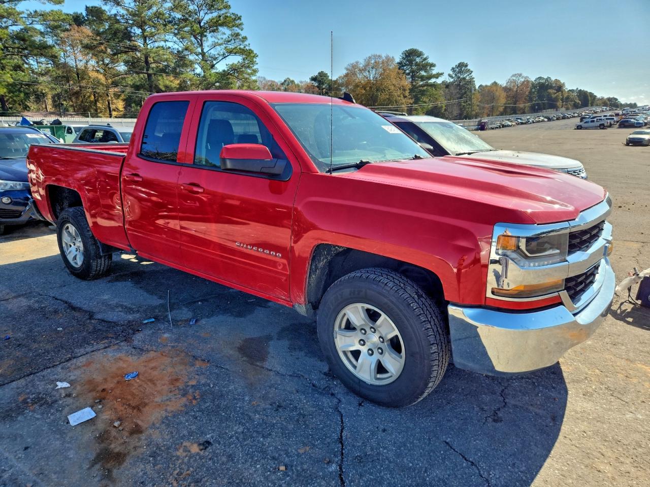 2018 CHEVROLET SILVERADO C1500 LT photo 4